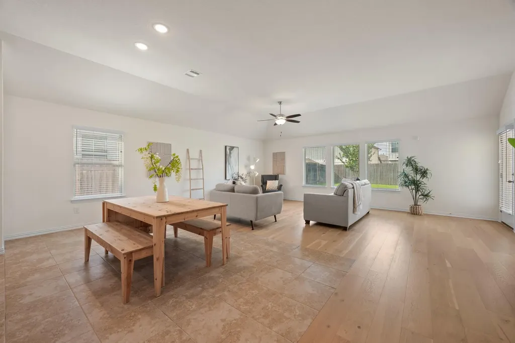 320 Somerville Street Leander TX 78641