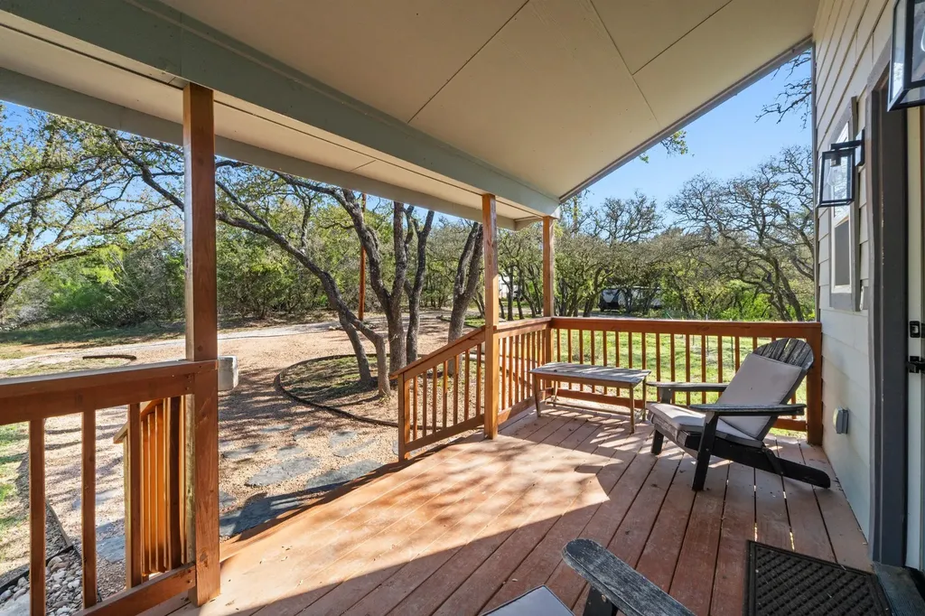 205 Shadows Drive Spicewood TX 78669