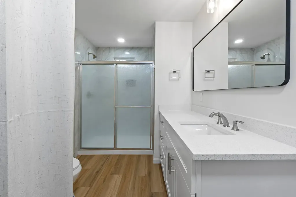 205 Shadows Drive Spicewood TX 78669