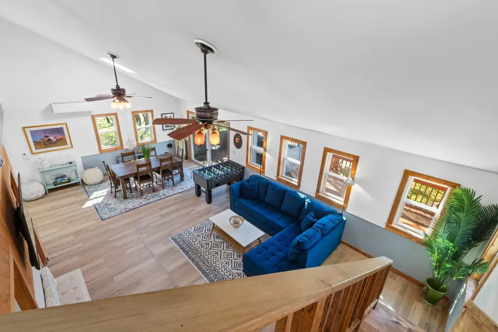 205 Shadows Drive Spicewood TX 78669