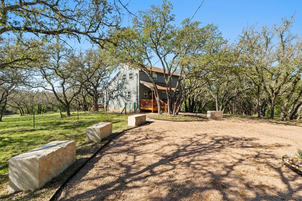 205 Shadows Drive Spicewood TX 78669