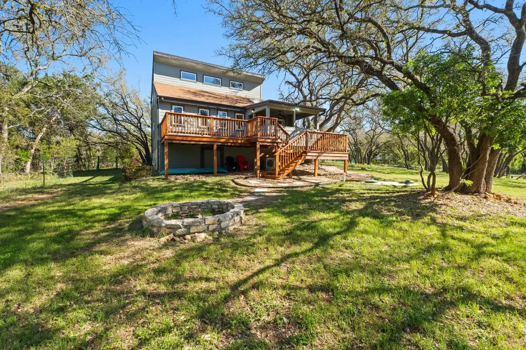 205 Shadows Drive Spicewood TX 78669