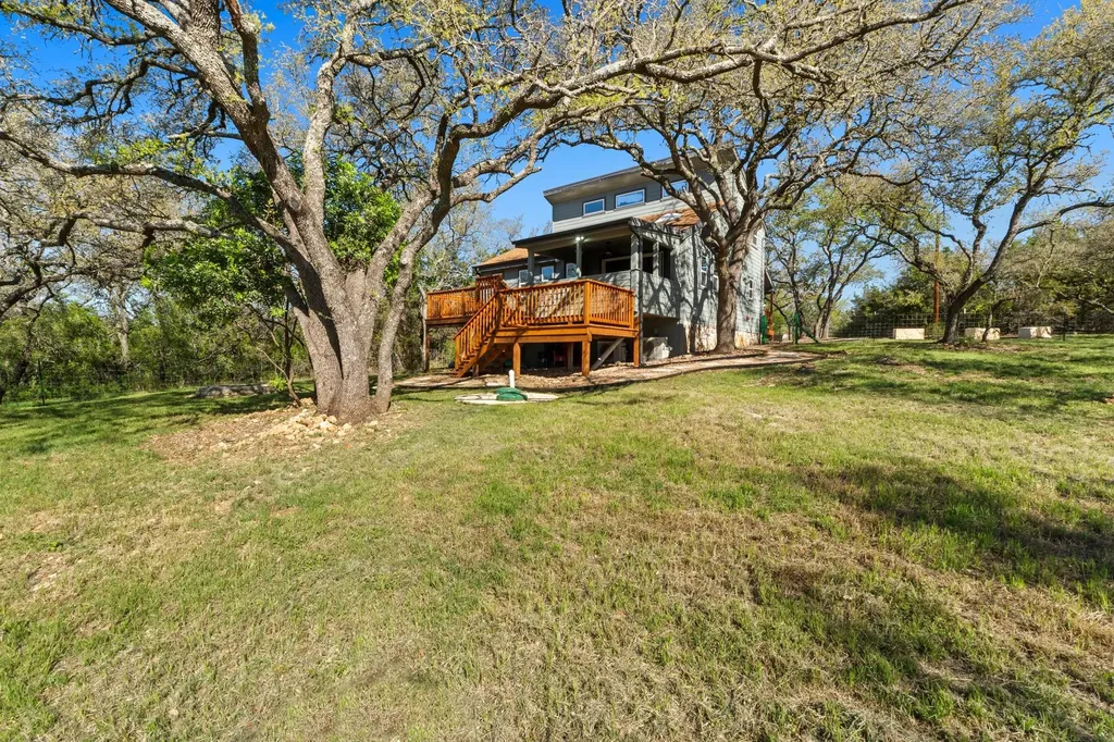 205 Shadows Drive Spicewood TX 78669