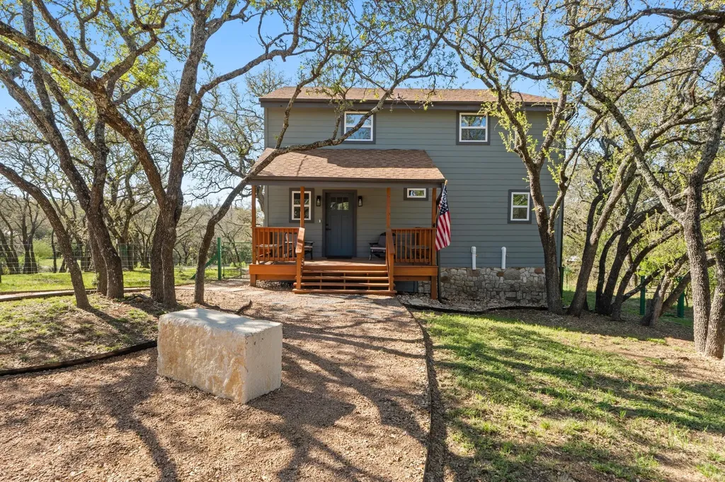 205 Shadows Drive Spicewood TX 78669