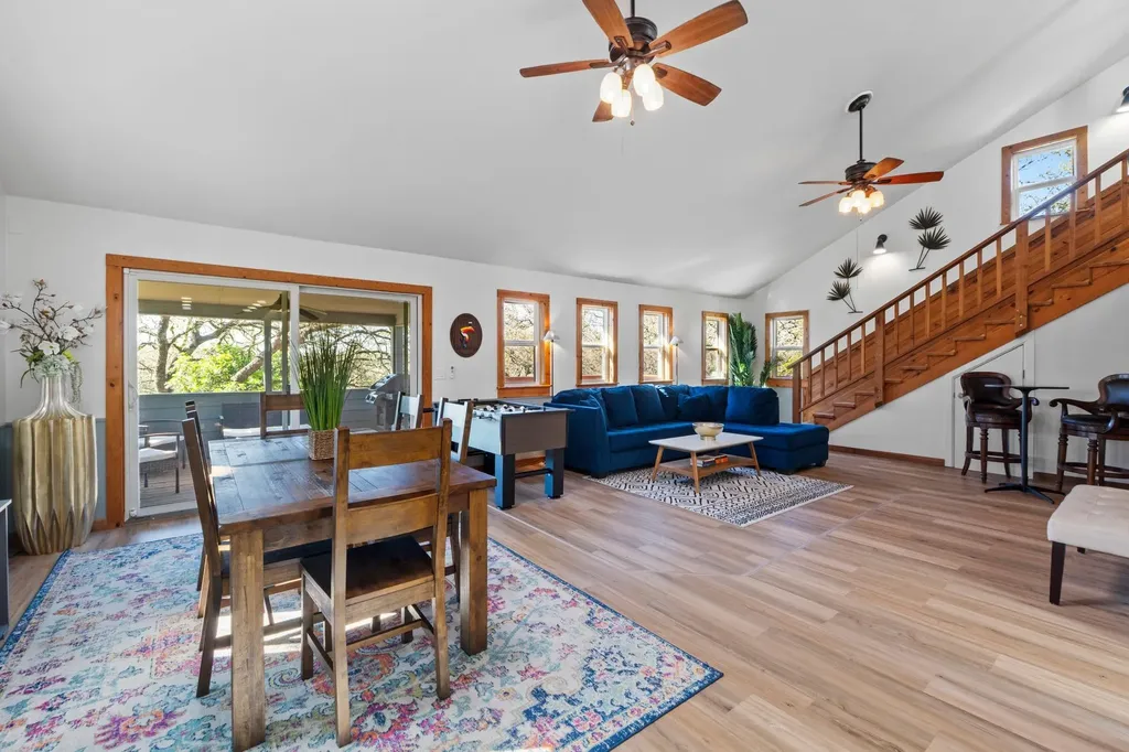 205 Shadows Drive Spicewood TX 78669