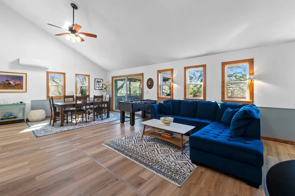 205 Shadows Drive Spicewood TX 78669