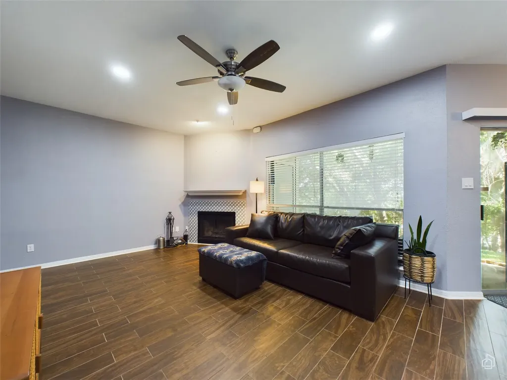 2450 Wickersham Lane Austin TX 78741