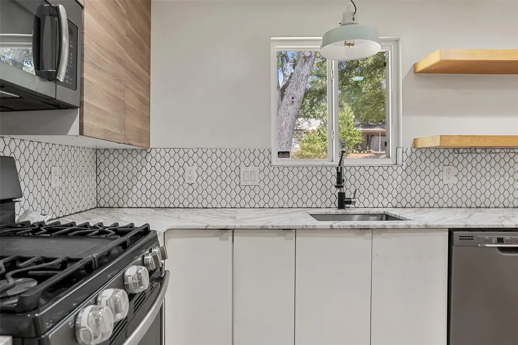 3103 Matador Drive Austin TX 78741