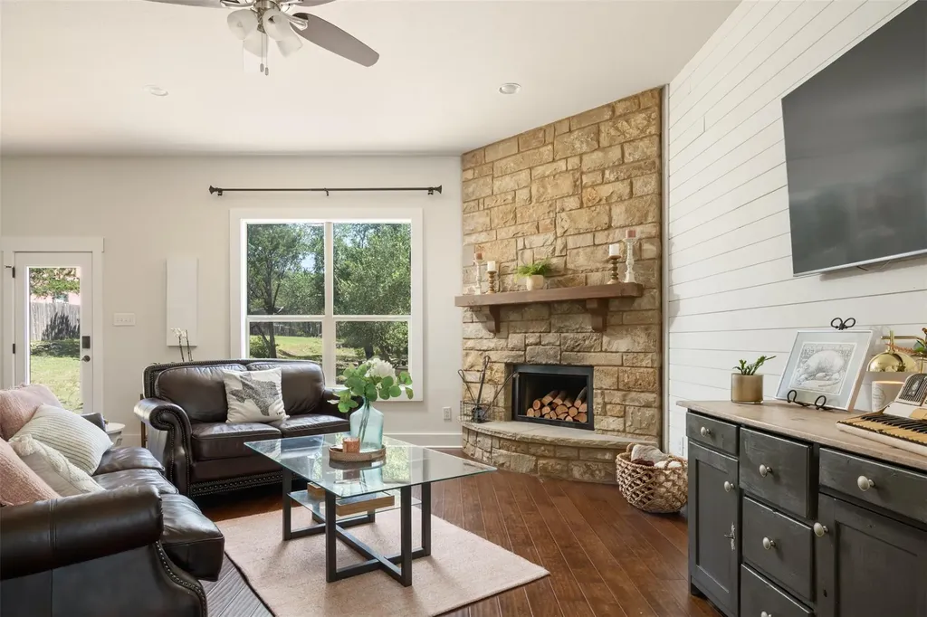 901 Panorama Drive Dripping Springs TX 78620