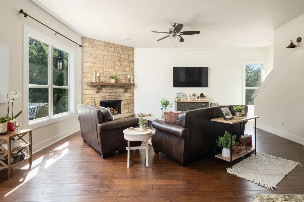 901 Panorama Drive Dripping Springs TX 78620