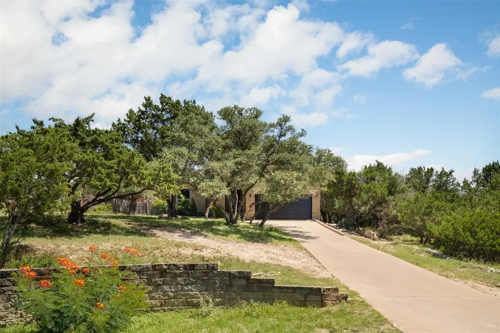 901 Panorama Drive Dripping Springs TX 78620