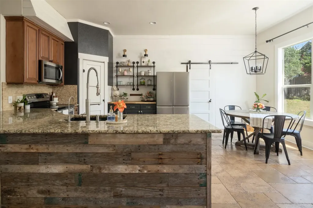 901 Panorama Drive Dripping Springs TX 78620