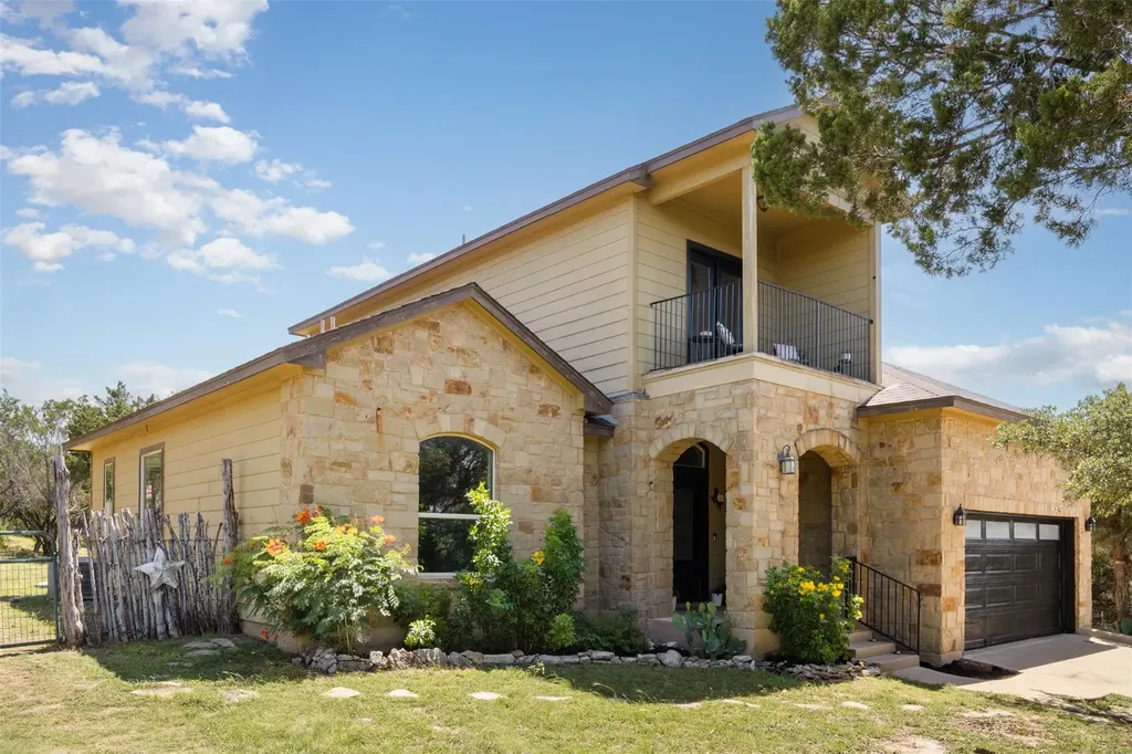 901 Panorama Drive Dripping Springs TX 78620