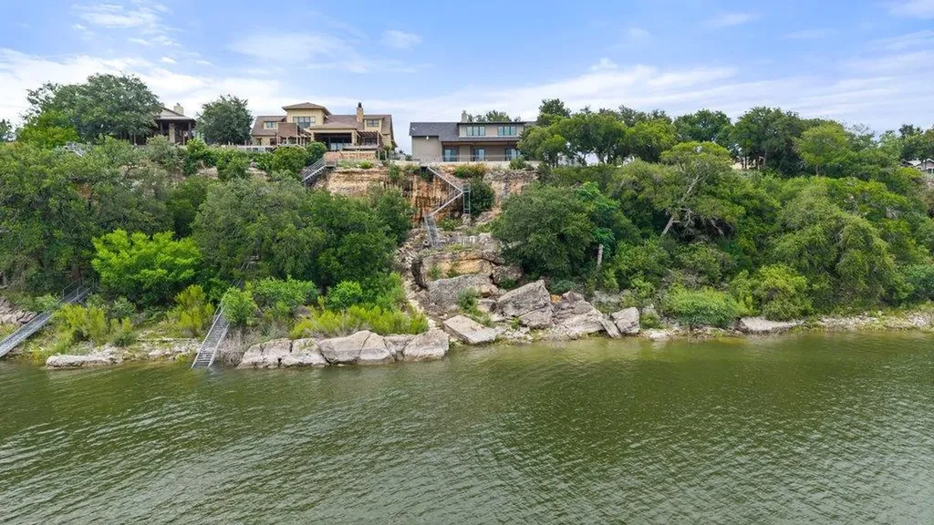 24423 Pedernales Drive Spicewood TX 78669