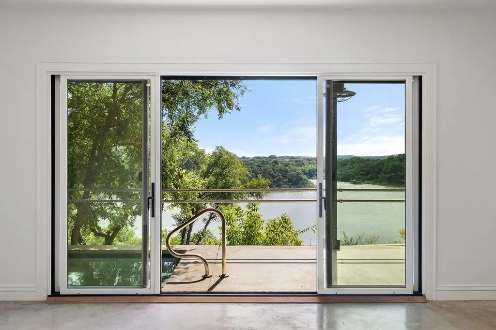 24423 Pedernales Drive Spicewood TX 78669
