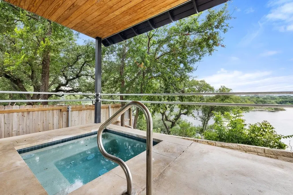 24423 Pedernales Drive Spicewood TX 78669