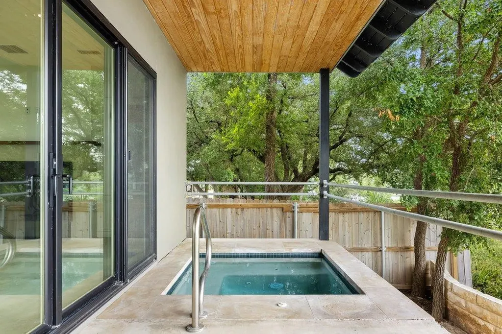 24423 Pedernales Drive Spicewood TX 78669