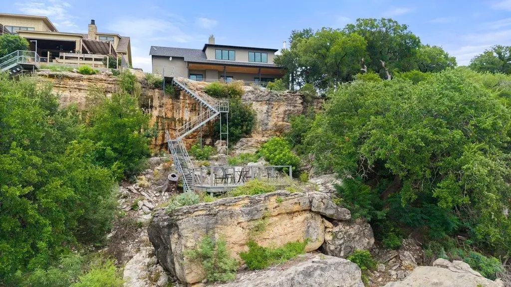 24423 Pedernales Drive Spicewood TX 78669