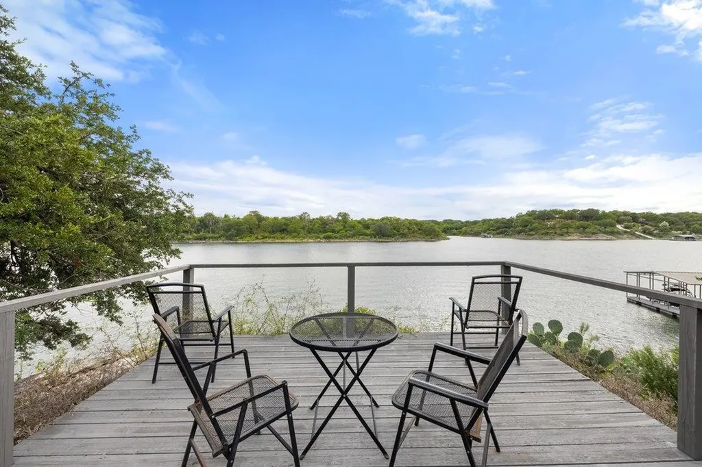 24423 Pedernales Drive Spicewood TX 78669