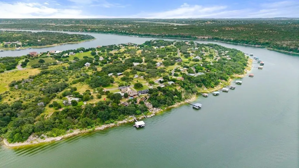24423 Pedernales Drive Spicewood TX 78669