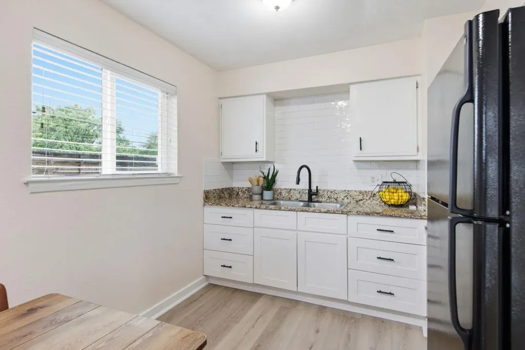 6100 Calmar Cove Austin TX 78721