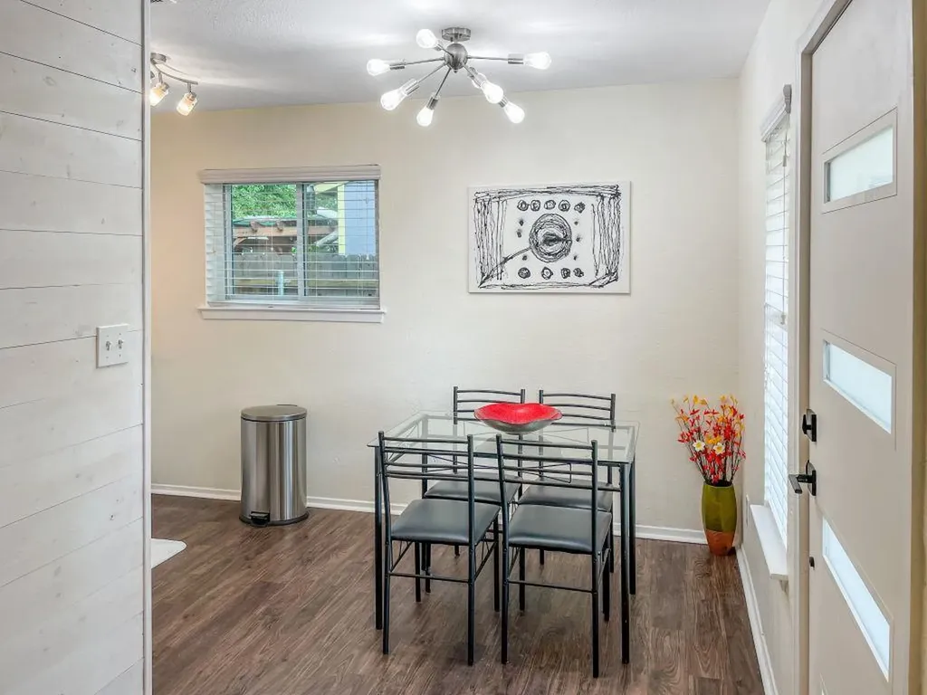 6100 Calmar Cove Austin TX 78721
