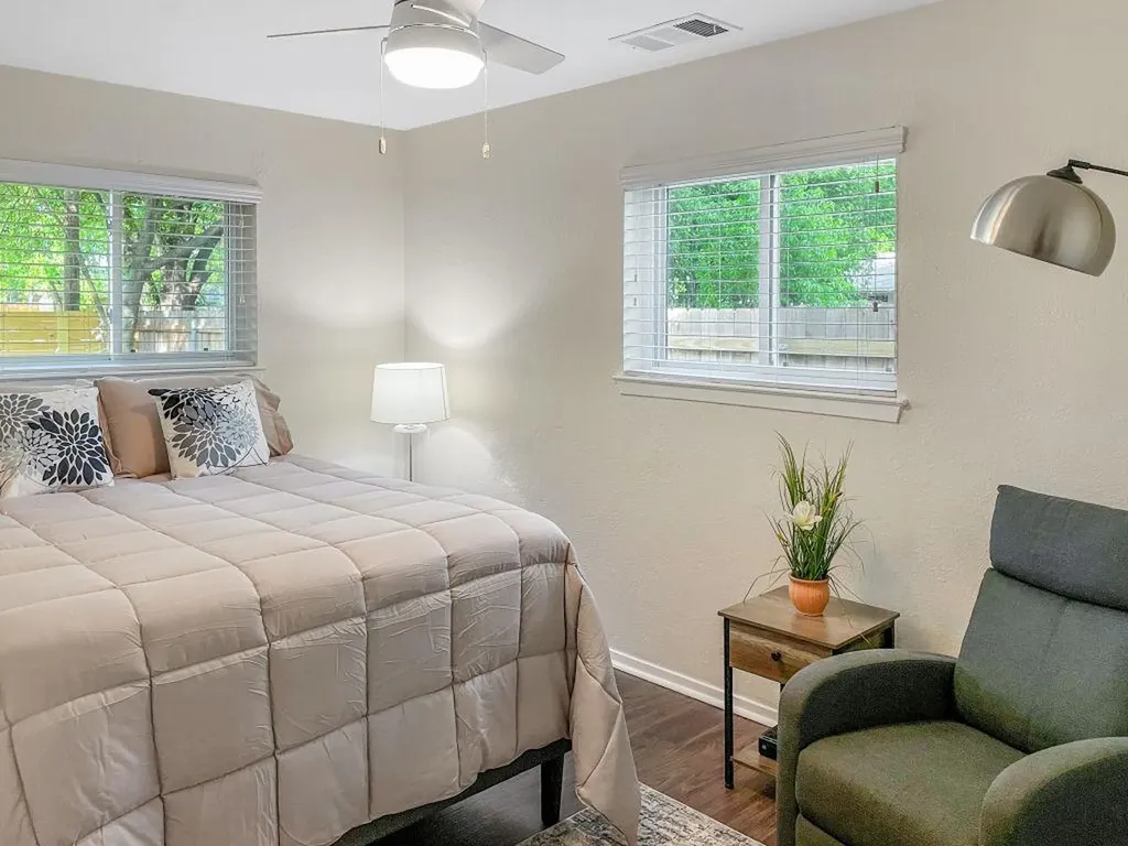 6100 Calmar Cove Austin TX 78721