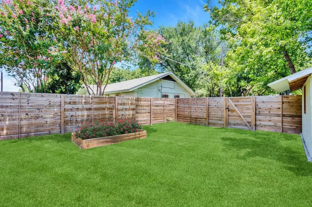6100 Calmar Cove Austin TX 78721