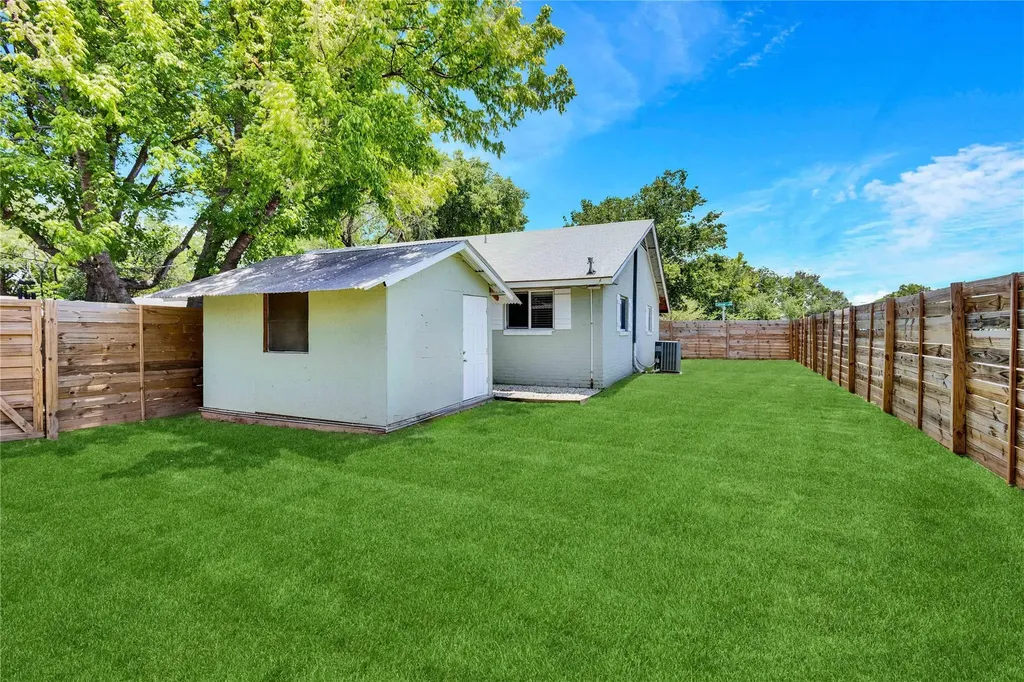 6100 Calmar Cove Austin TX 78721