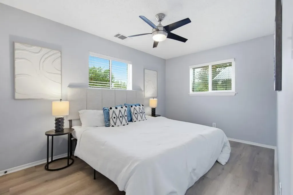 6100 Calmar Cove Austin TX 78721