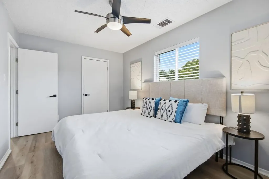 6100 Calmar Cove Austin TX 78721
