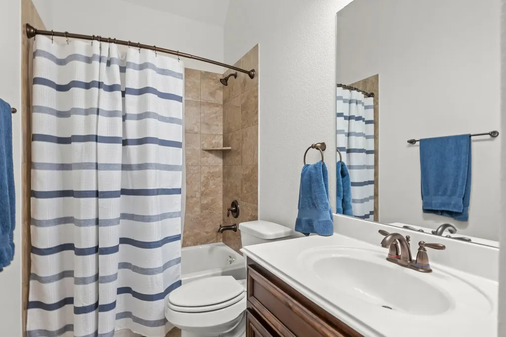17501 Wildrye Drive Austin TX 78738