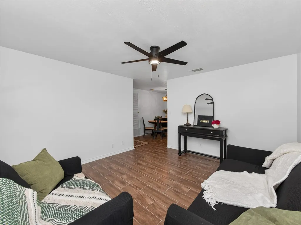 6010 Waycross Drive Austin TX 78745