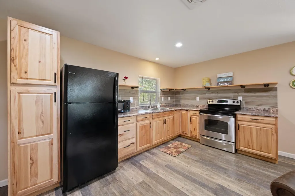 6925 White Hills Lane Marble Falls TX 78654