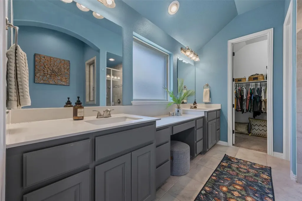 1012 Discovery Well Drive Liberty Hill TX 78642