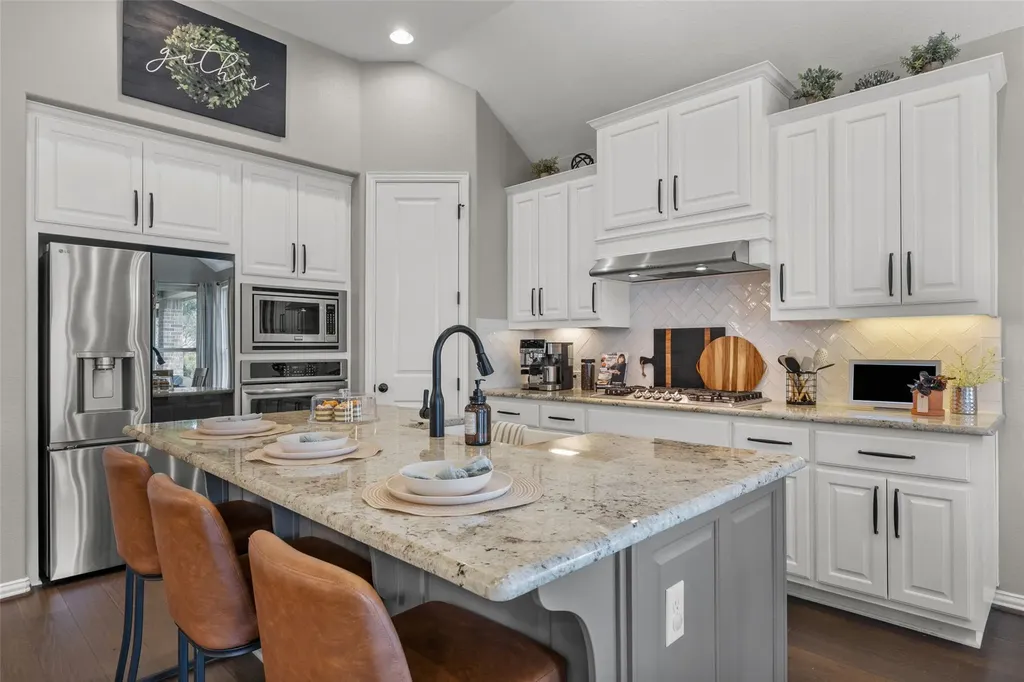 1012 Discovery Well Drive Liberty Hill TX 78642