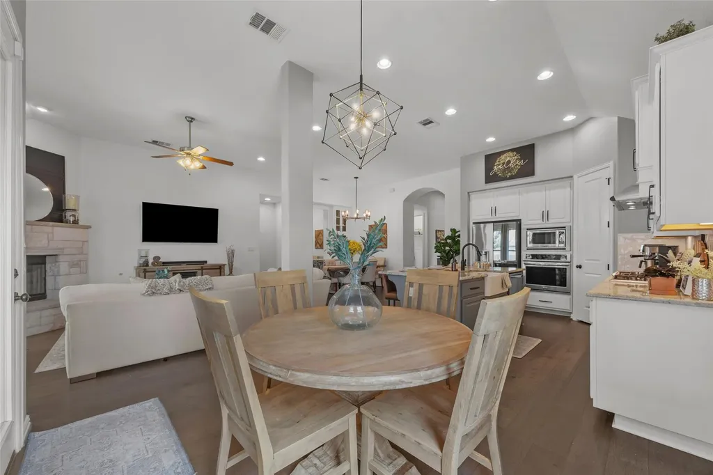 1012 Discovery Well Drive Liberty Hill TX 78642