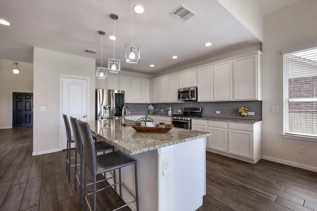 521 Middle Brook Drive Leander TX 78641