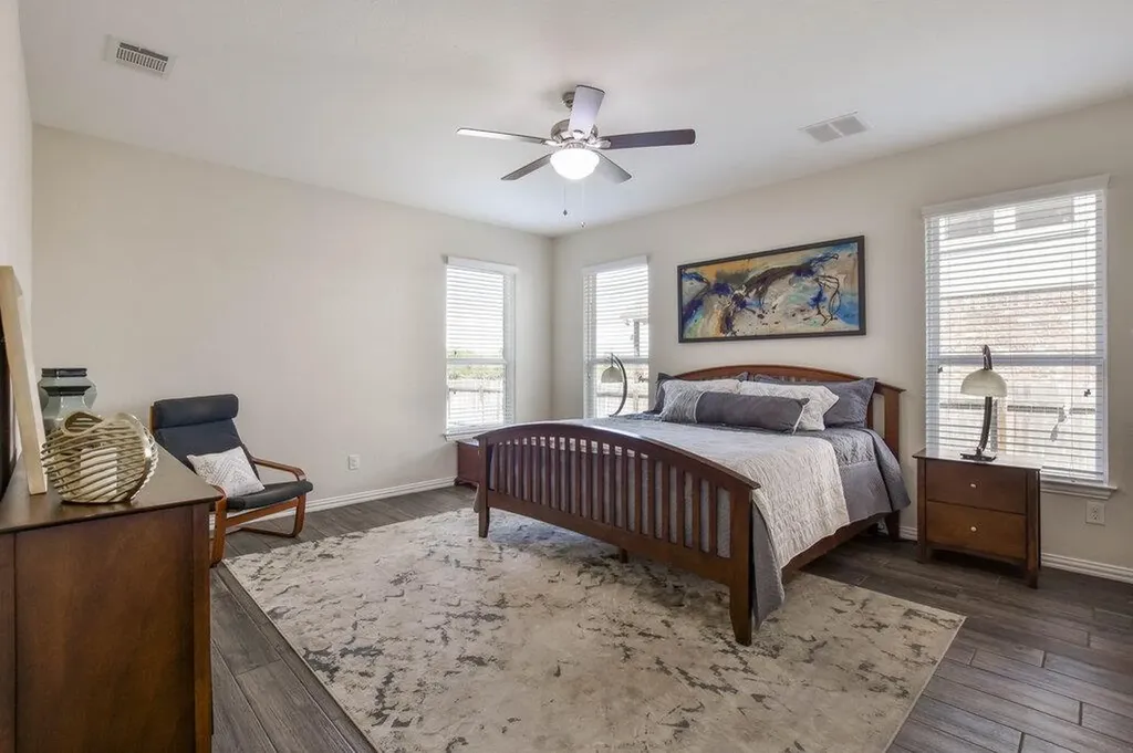 521 Middle Brook Drive Leander TX 78641