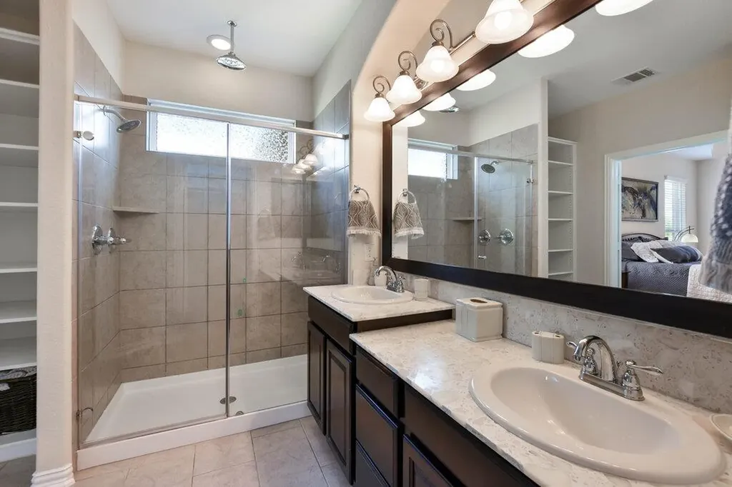 521 Middle Brook Drive Leander TX 78641