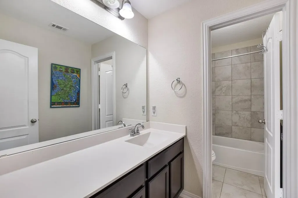 521 Middle Brook Drive Leander TX 78641