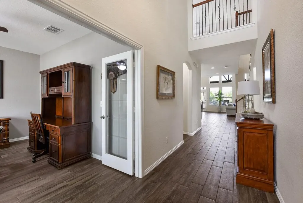 521 Middle Brook Drive Leander TX 78641