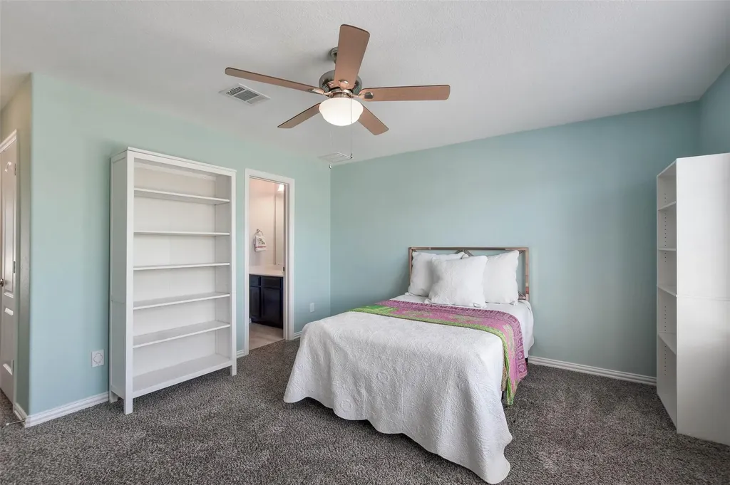 521 Middle Brook Drive Leander TX 78641