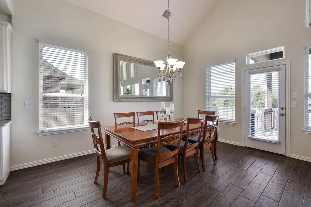 521 Middle Brook Drive Leander TX 78641