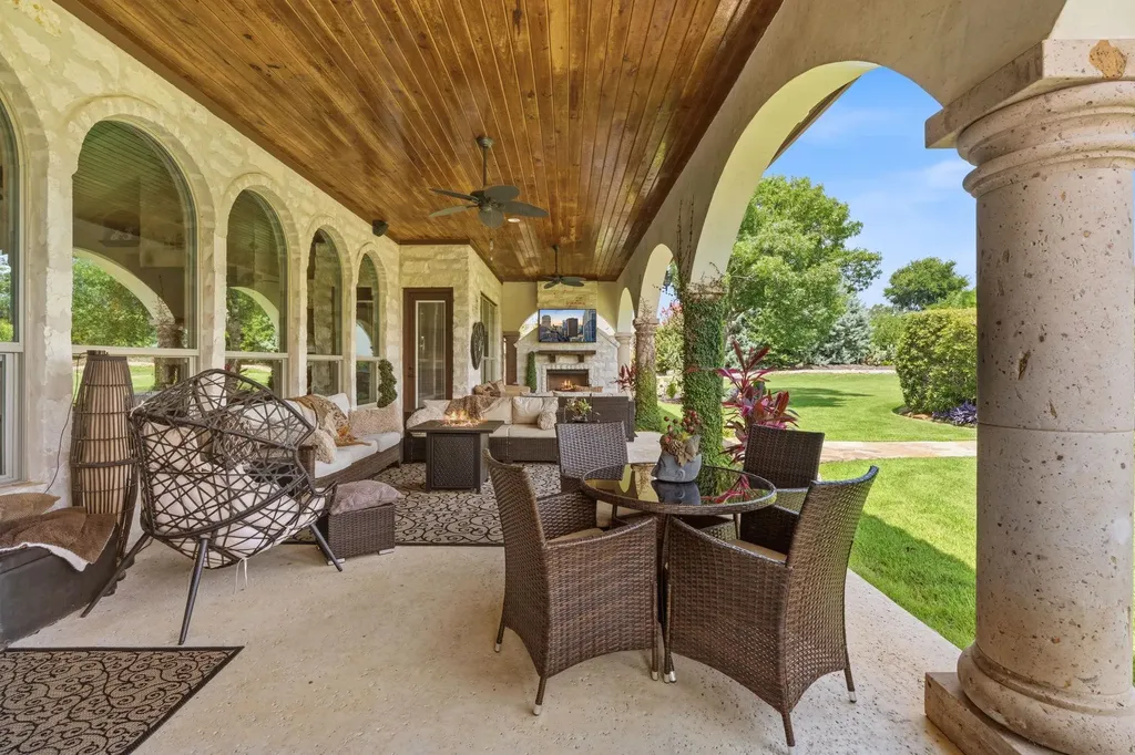816 Brave Face Street Leander TX 78641