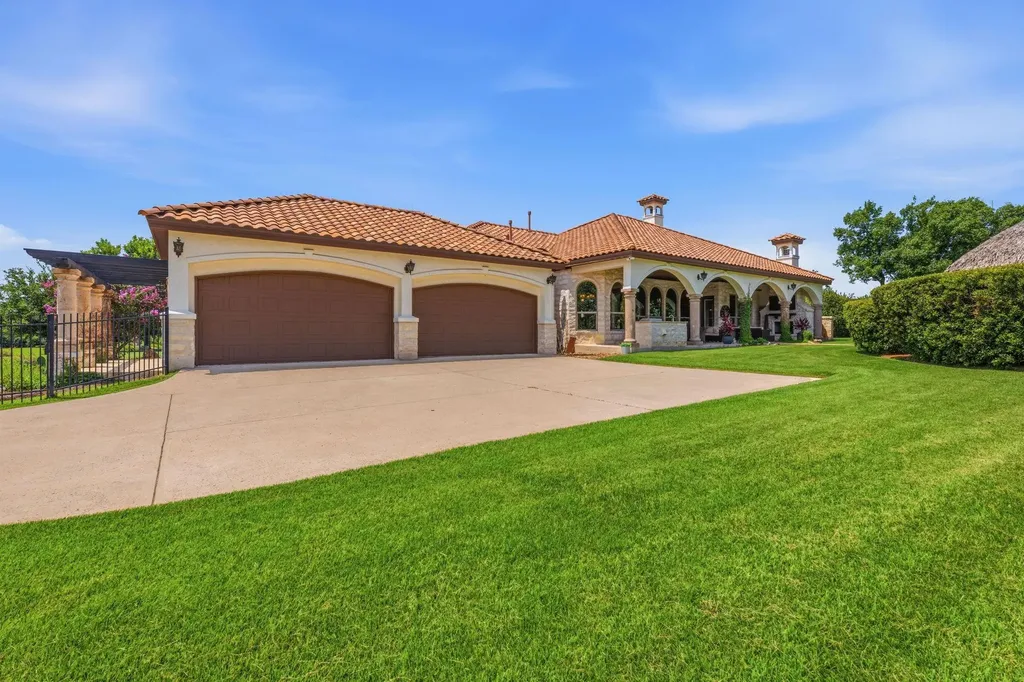 816 Brave Face Street Leander TX 78641
