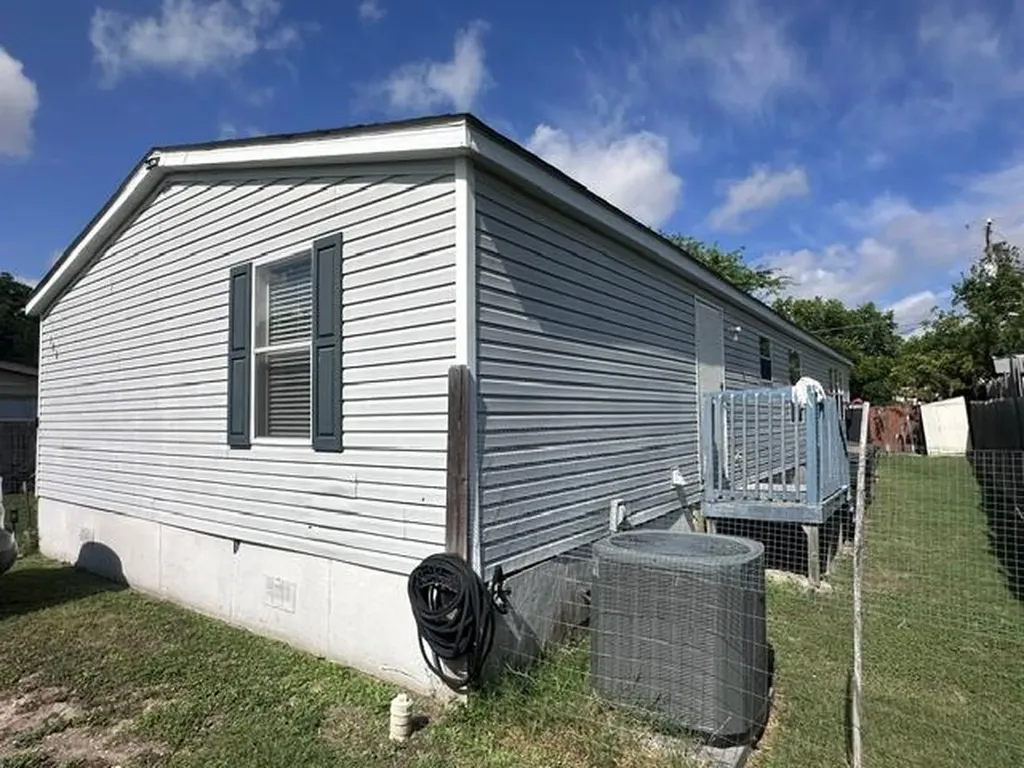 106 Ramirez Street Kyle TX 78640