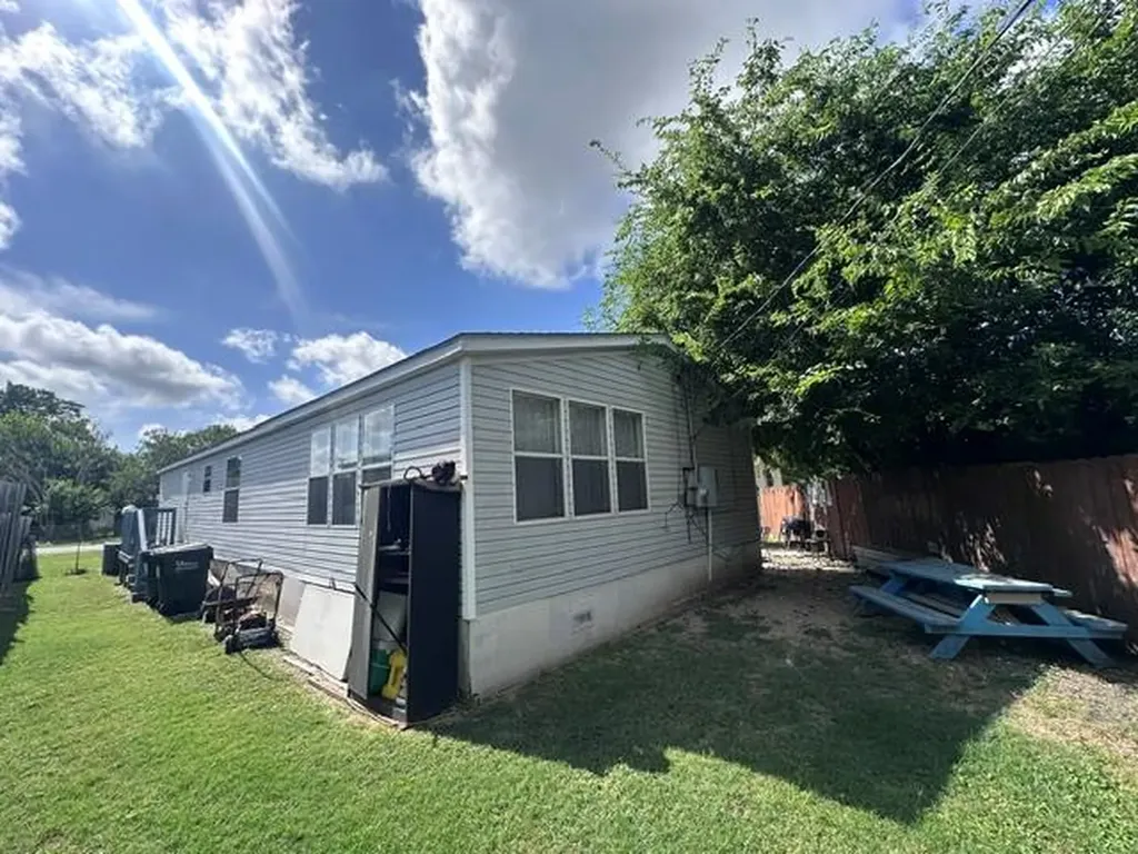 106 Ramirez Street Kyle TX 78640