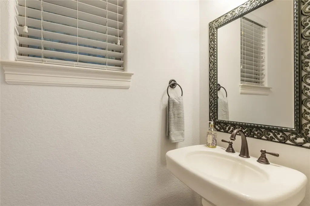 13306 Montview Drive Austin TX 78732
