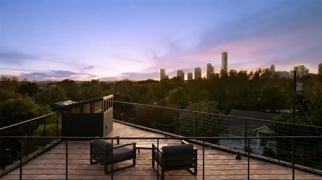 2302 E 11th Street Austin TX 78702